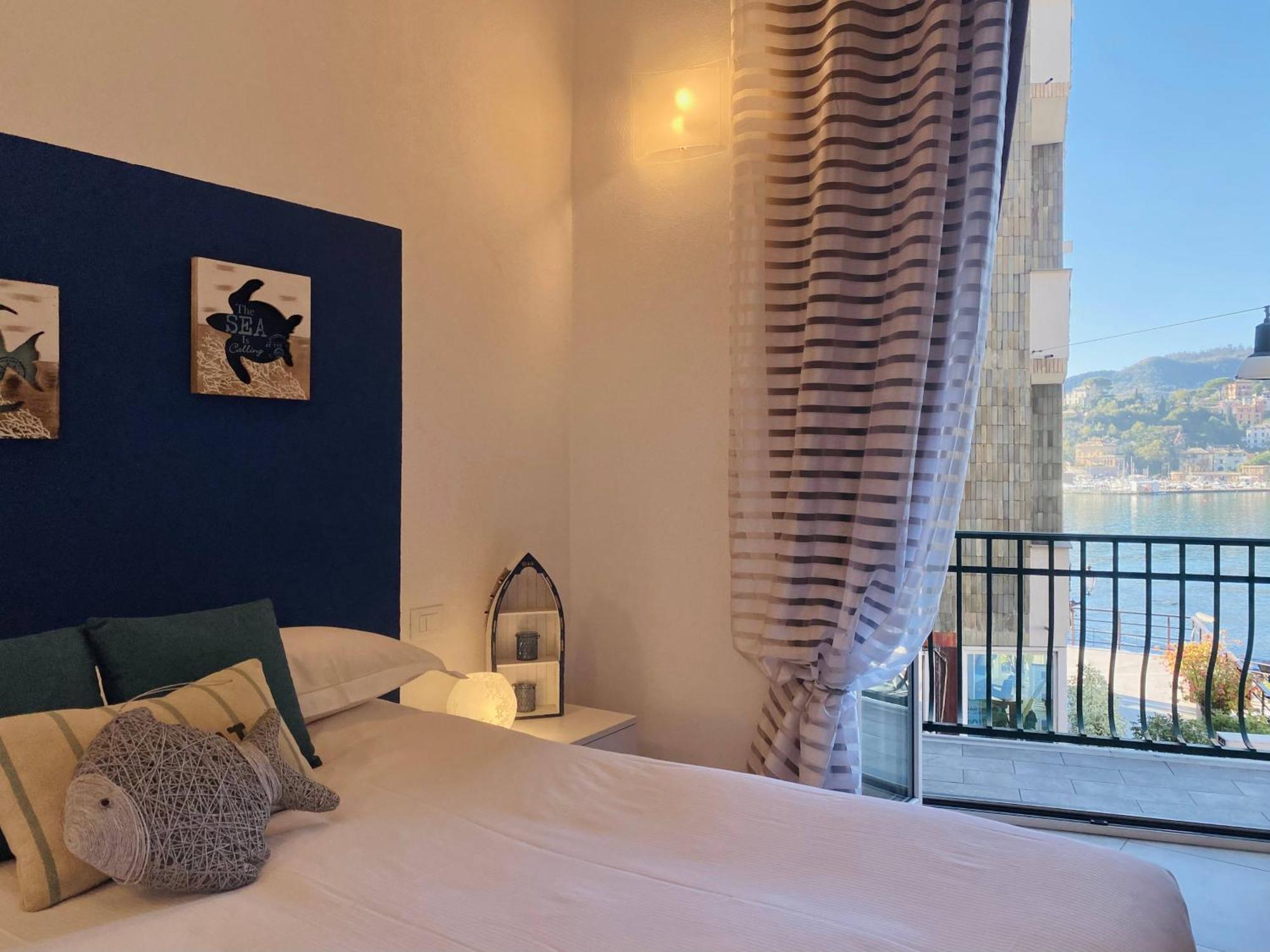 Alla Casa Rosa Al Mare- Centrale A Di Fronte Al Mare- Emozionante- Garage Privato Gratuito A 800 Mt- Aria Condizionata-Wifi Рапалло Екстер'єр фото